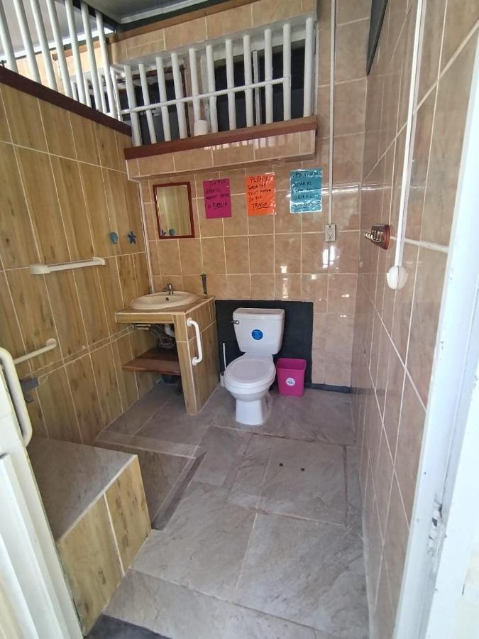 Cabina Caballo del Mar Parrita Esterno foto